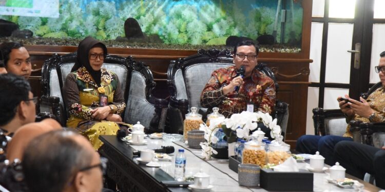 Pemerintah Kabupaten Sidoarjo Terima Kunjungan Studi Banding Pjs. Bupati Bogor Terkait Pengolahan Sampah