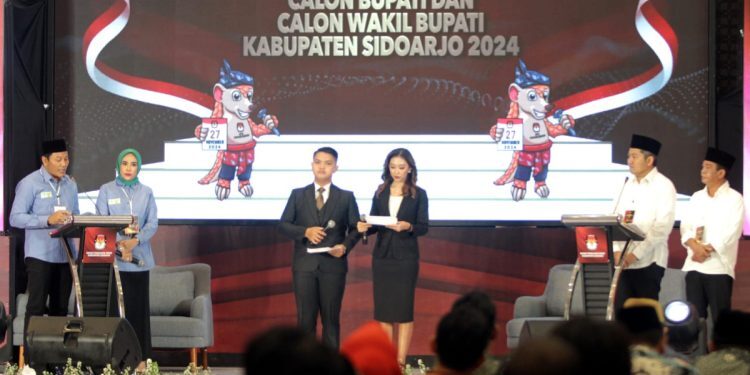 Debat Calon Bupati dan Wakil Sidoarjo Kedua : Meningkatkan Pelayanan kepada Masyarakat dan Menyelesaikan Persoalan Daerah