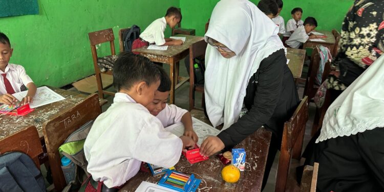 Siswa-siswi SMA Al Muslim Tingkatkan Karakter Mandiri, Empati, dan Peduli melalui Kegiatan Sosial Mission