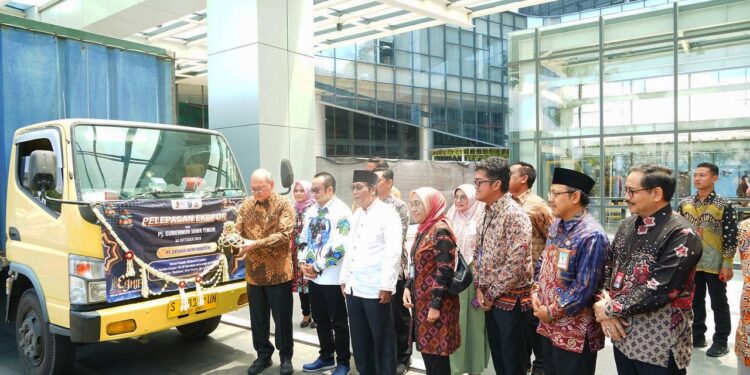 Kabupaten Sidoarjo Raih Penghargaan Sebagai Kabupaten/Kota dengan Capaian Sertifikat Halal Terbanyak di Jawa Timur