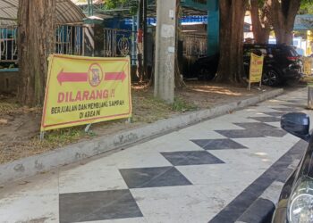 Beri Rambu Larangan Jualan dan Buang Sampah Sembarangan di Sekitar Alun-alun Sidoarjo