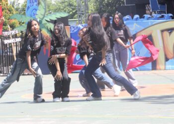 Diesnataliss ke 41, SMAN 1 Krembung Terbitkan Buku Biografi Para Alumni