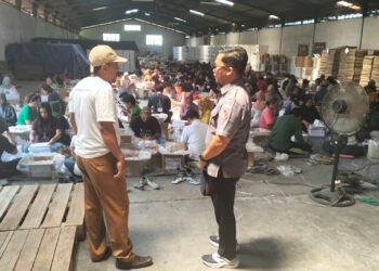 KPU Sidoarjo Lanjut Sortir dan Lipat Surat Suara Pemilihan Gubernur/Wakil Gubernur Jatim