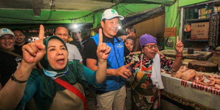 Pedagang Pasar Wadungasri Kompak Pilih Tonggo Dewe ; Abah Subandi