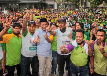 Calon Gubernur Khofifah dan Calon Bupati Sidoarjo Subandi Didukung Ribuan Pegawai