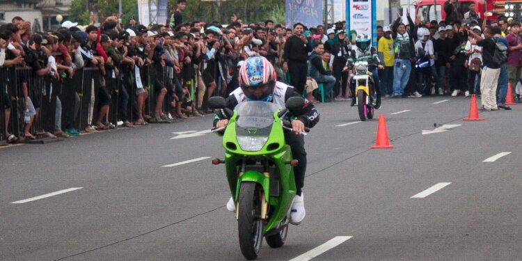 “Bapake Herex” Subandi Gas Poll di Sidoarjo Race Festival