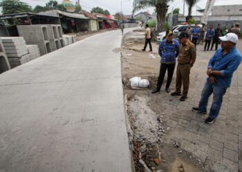 Plt. Bupati Sidoarjo Pastikan Pengerjaan Betonisasi Jalan Tuntas Seluruhnya