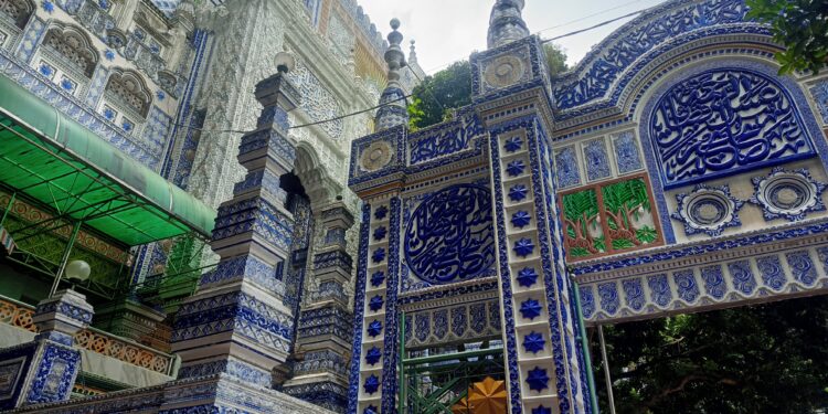 Masjid Tiban Malang, Keindahan Arsitektur Misterius yang Menarik Ribuan Wisatawan