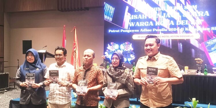 Kisah di Balik Penerbitan Buku Perdana Bawaslu Sidoarjo: Menjaga Suara Rakyat Kota Delta