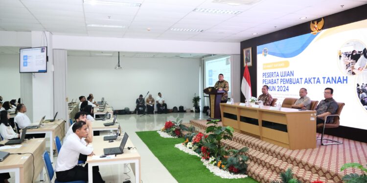 Buka Ujian PPAT 2024, Wamen Ossy Harapkan PPAT Turut Dukung Layanan Pertanahan yang Adil, Merata, dan Berkesinambungan