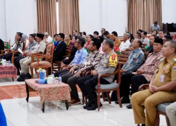 Menteri Nusron Serahkan Sertipikat untuk Gereja yang Berdiri sejak 1968