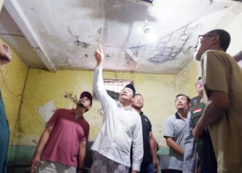 Plt. Bupati Sidoarjo Tinjau RTLH di Desa Sambibulu, Segera Berikan Bantuan Renovasi