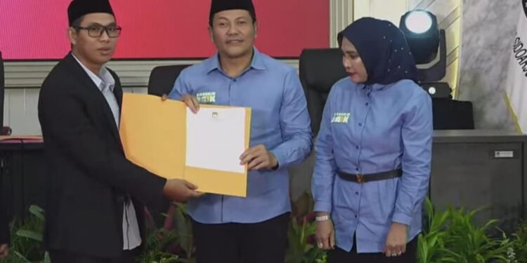 Subandi dan Mimik Ditetapkan sebagai Bupati dan Wakil Bupati Sidoarjo
