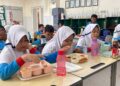 Sehat dan Ceria Dengan Senam dan Sarapan Pagi Bersama di SD Al Muslim