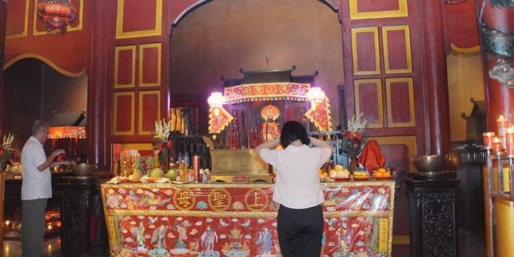 Pastikan Imlek Aman, Plt Bupati Sidoarjo dan Forkopimda Kunjungi Klenteng Sidoarjo Kota