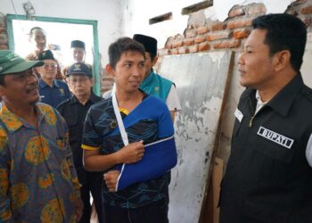 Sidak RTLH, Plt Bupati Sidoarjo Tinjau Kondisi Memprihatinkan Warga Desa Jati