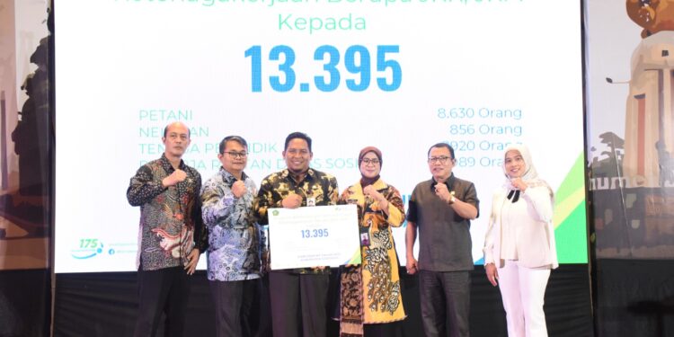 Pemkab Sidoarjo Cover Pekerja Rentan dengan BPJS Ketenagakerjaan