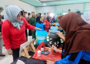 Menanam Kesadaran Lingkungan Sejak Dini: SMPN 4 Sidoarjo Rayakan Hari Peduli Sampah Nasional