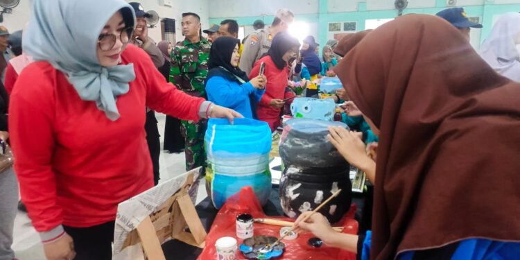 Menanam Kesadaran Lingkungan Sejak Dini: SMPN 4 Sidoarjo Rayakan Hari Peduli Sampah Nasional
