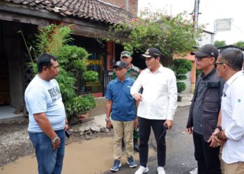 Bupati Sidoarjo Sidak Jalan Rusak di Kureksari: Target Perbaikan Sebelum Lebaran, Betonisasi 2025