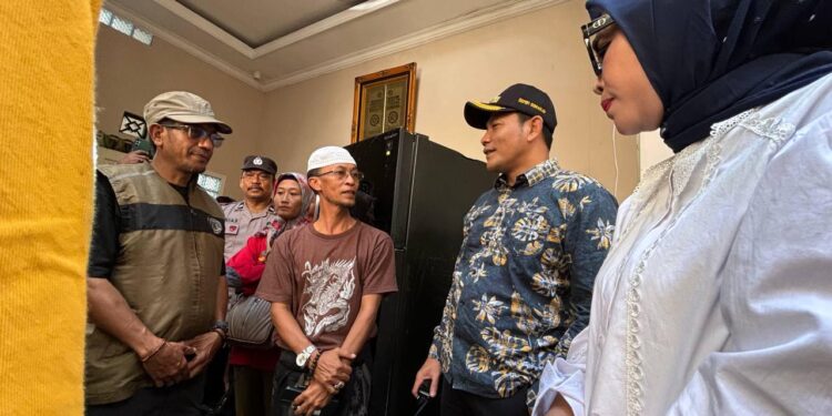 Bupati dan Wakil Bupati Sidoarjo Sidak Banjir serta Dampak Angin Kencang di Terminal 2 Juanda hingga Desa Cemandi