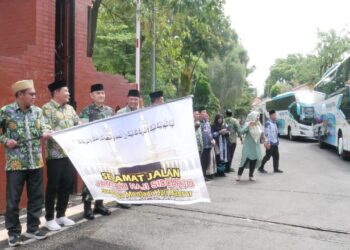 Bupati Sidoarjo Lepas Pemberangkatan 752 Calon Jamaah Haji Sidoarjo Menuju Tanah Suci