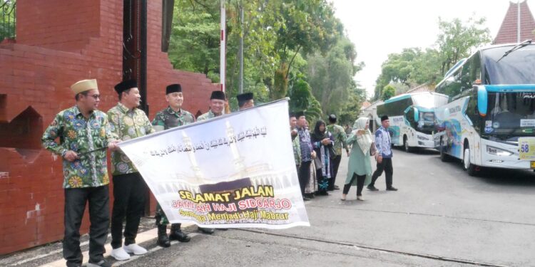 Bupati Sidoarjo Lepas Pemberangkatan 752 Calon Jamaah Haji Sidoarjo Menuju Tanah Suci