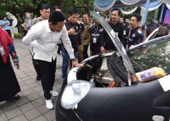 Pamerkan Mobil Listrik hingga Pembangkit Listrik, Bupati Sidoarjo H. Subandi Apresiasi Antartika Fair 2025