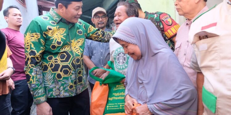 Bupati Subandi Sidak Tiga Rumah Tidak Layak Huni di Sidoarjo dan Porong