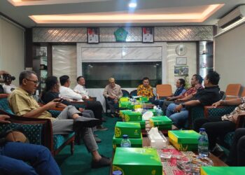 Gerakan Non Blok Warning DPRD, Rakyat Jadi Korban