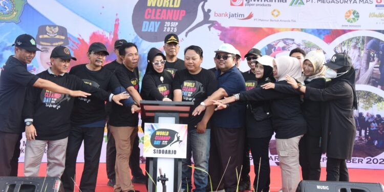 World Cleanup Day 2025: Ribuan ASN Sidoarjo Turun Jalan, Gen Z Ikut Meriahkan
