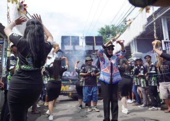 Wabup Sidoarjo Berangkatkan Pawai Budaya Desa Semambung Jabon