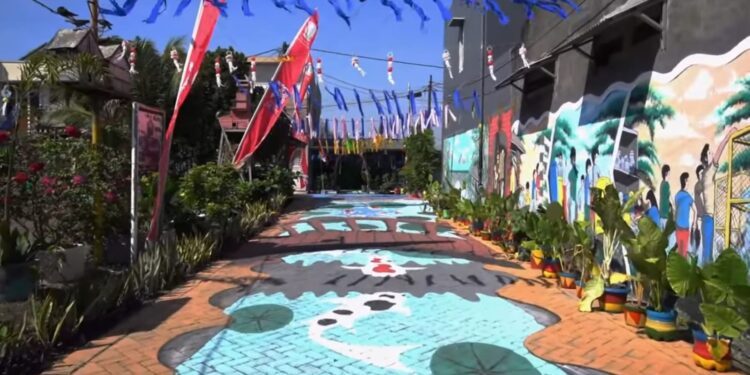 DLHK Sidoarjo Beri Penghargaan RT Mandiri, RT Asri, dan RT Sehat