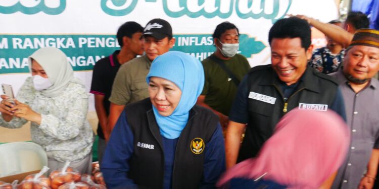 Bupati Sidoarjo Dampingi Gubernur Jatim Gelar Pasar Murah di Krian, Perluas Daya Beli Masyarakat