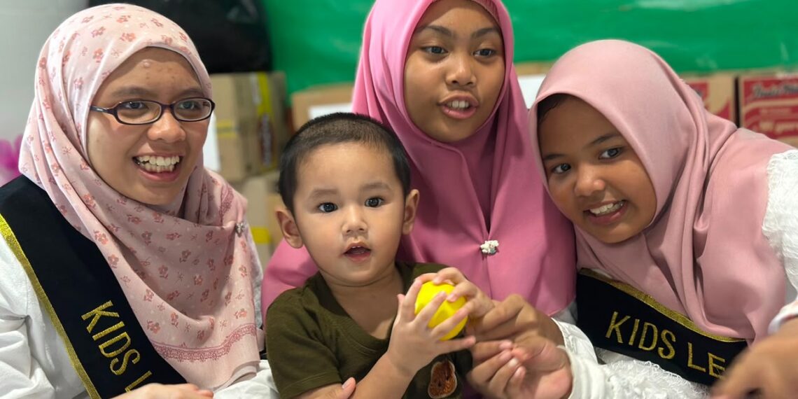 Meneladani Akhlak Rasulullah, Siswa SD Al Muslim Rayakan Maulid Nabi melalui Literasi dan Safari Sosial