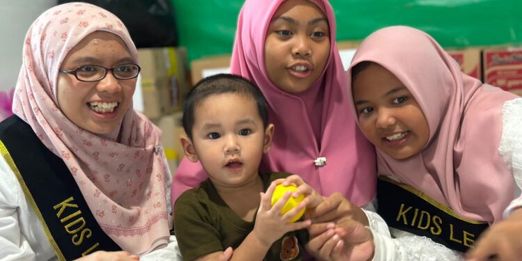 Meneladani Akhlak Rasulullah, Siswa SD Al Muslim Rayakan Maulid Nabi melalui Literasi dan Safari Sosial