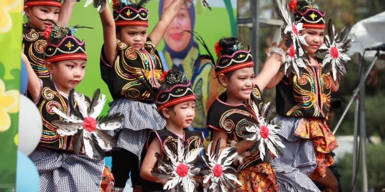 Festival ASi BERLIAN, Sriatun Subandi: Kejujuran dan Akhlak Mulia Harus Ditanamkan Sejak Dini