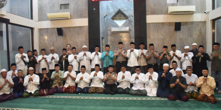 Subuh Keliling Perdana, Bupati dan Kapolresta Sidoarjo Pesan Pentingnya Guyub Rukun dan Kompak